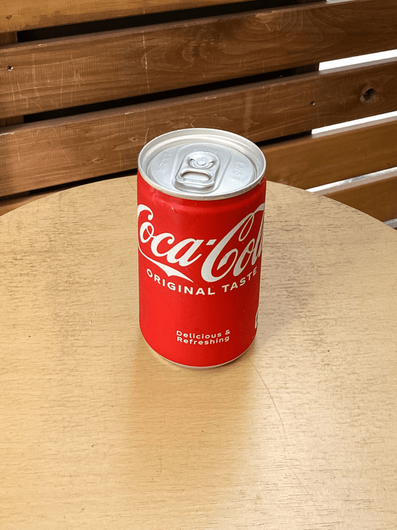 miniコーラ缶｜北九州市・小倉北区で鉄板焼きのお弁当のテイクアウト・デリバリーなら幸むすび
